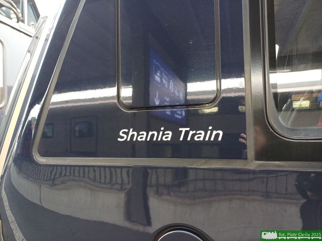 GPX 04: Panoramawagen GPX (Ast) / 96 85 8300 184-5 "Shania Train"