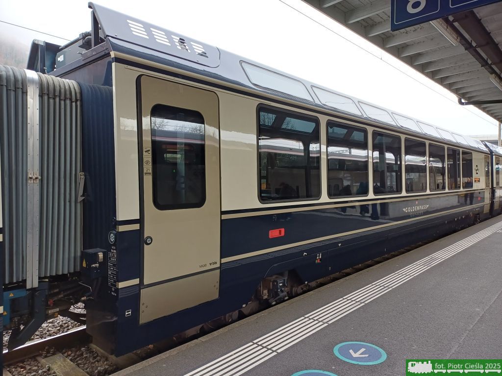 GPX 04: Panoramawagen GPX (Bs) / 96 85 8300 284-5 "Shania Train"