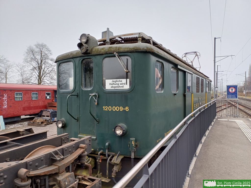 Deh 120 009 [ex Deh 4/6 909]