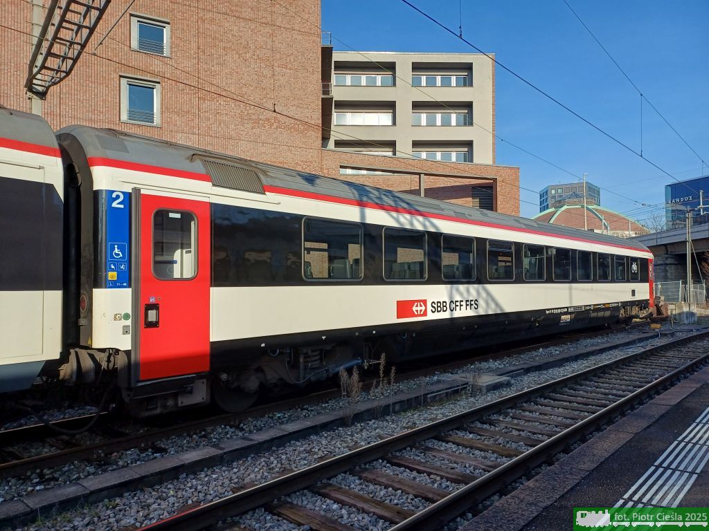 EuroCity / 61 85 20-90 349-2 Bpm