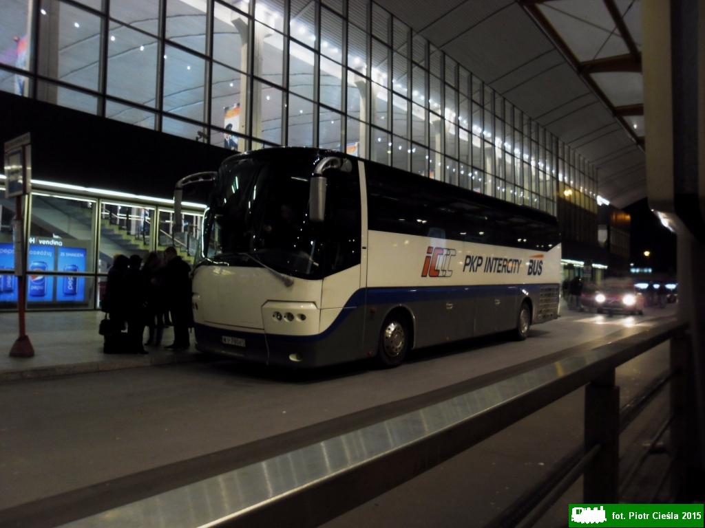 PKP InterCity Bus Warszawa-MaÅ‚kinia - VDL Bova Magiq HD 120