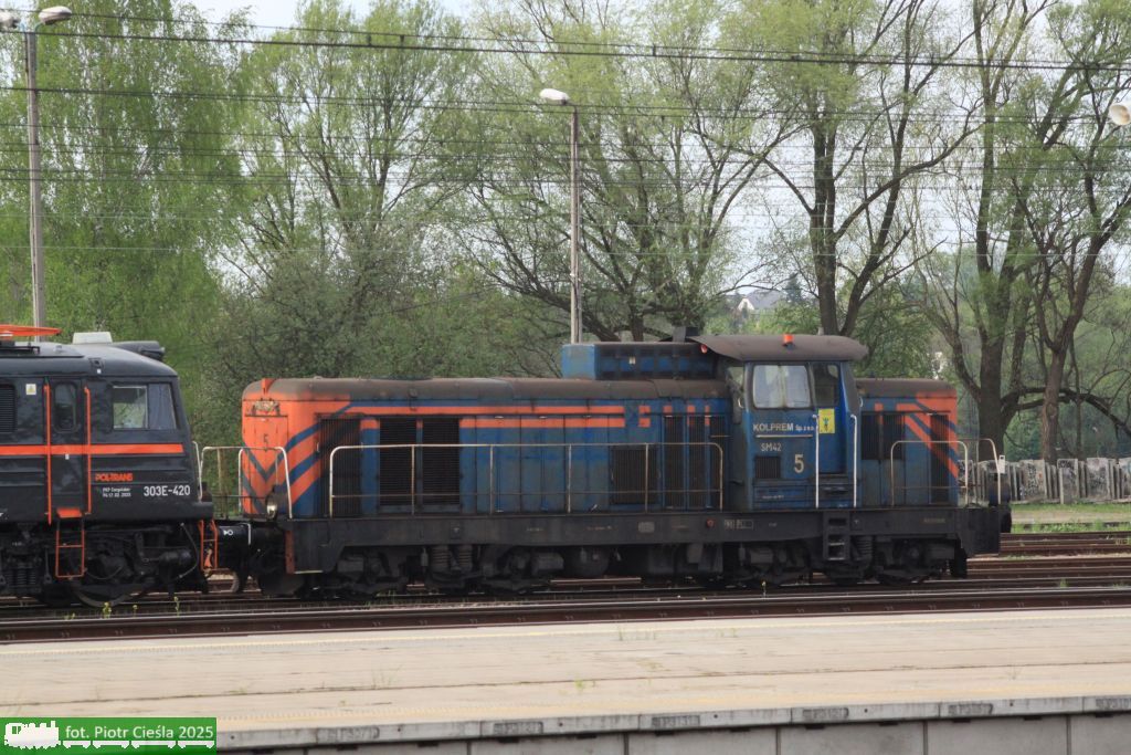 SM42-2220