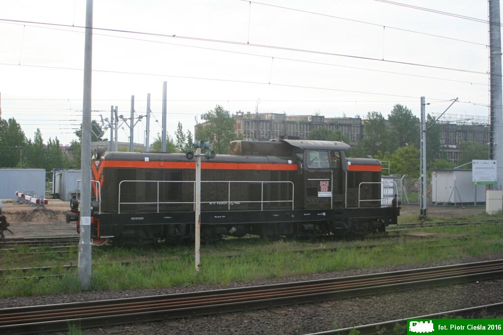 SM42-523